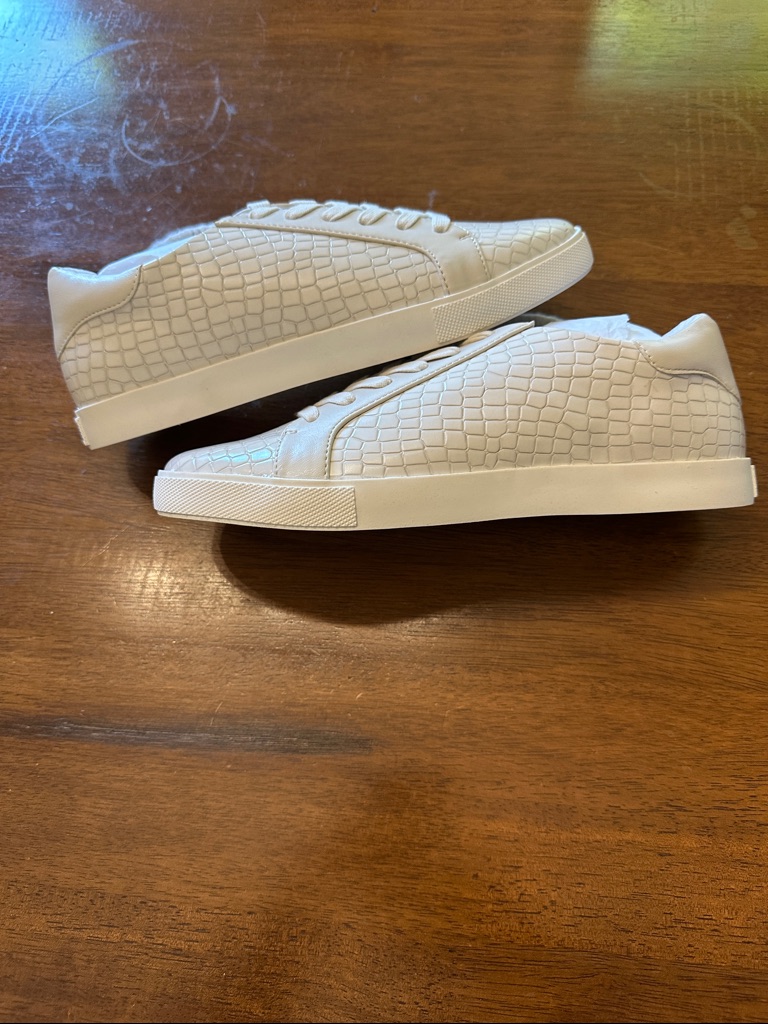 Brand Nib Katy Perry Collections White CrocEmbossed Leather Sneakers